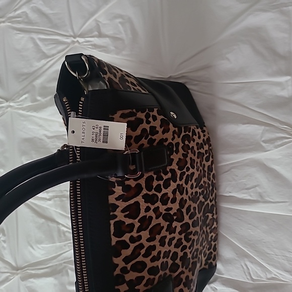 Talbots Leopard Print 2" Dress Shoes with Matching Handbag - Picture 9 of 10